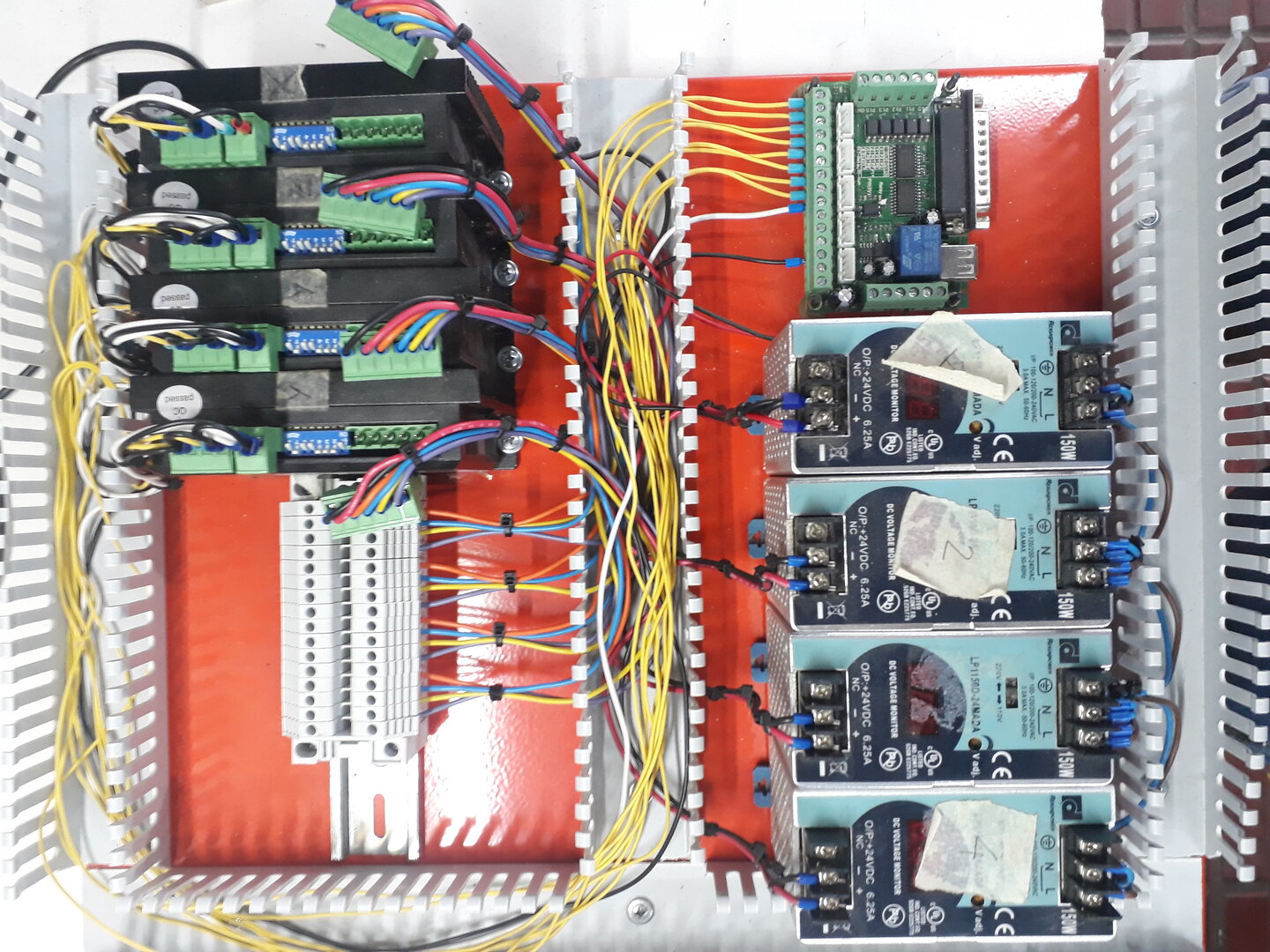 Gabinete de control 20