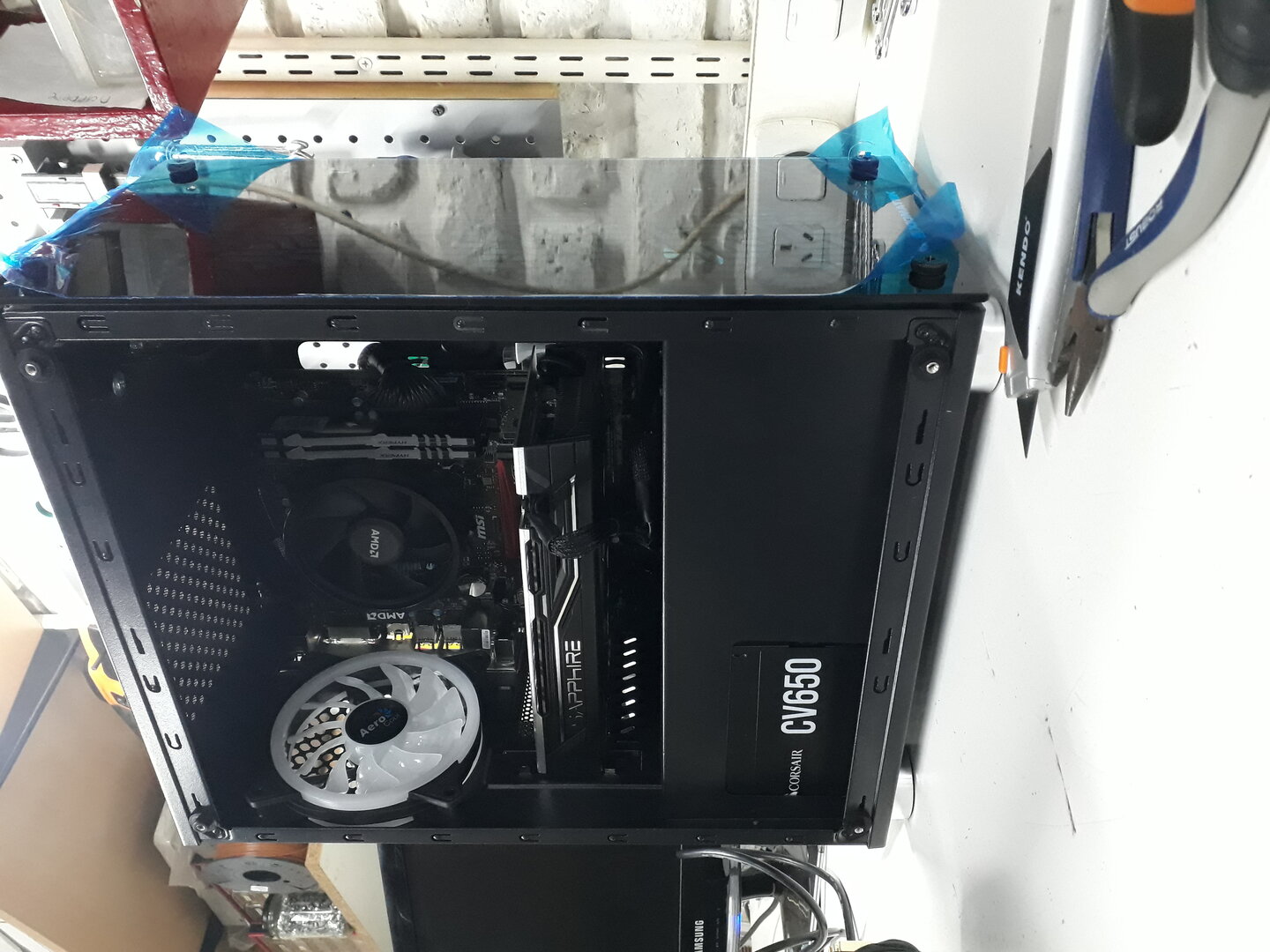 PC armada — Sapphire + Corsair CV650